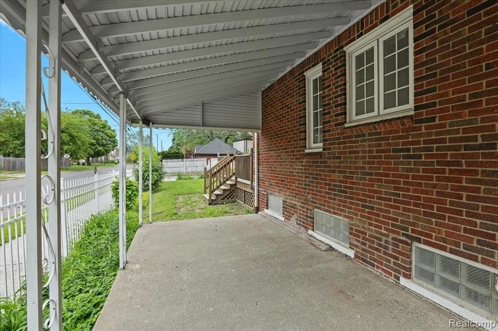 294 Riverside Drive Detroit, MI 48215 - Photo 34 of 36 Gallery Image 34