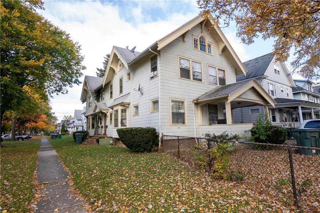 941 Dewey Avenue Rochester, NY 14613 - Photo 2 of 33