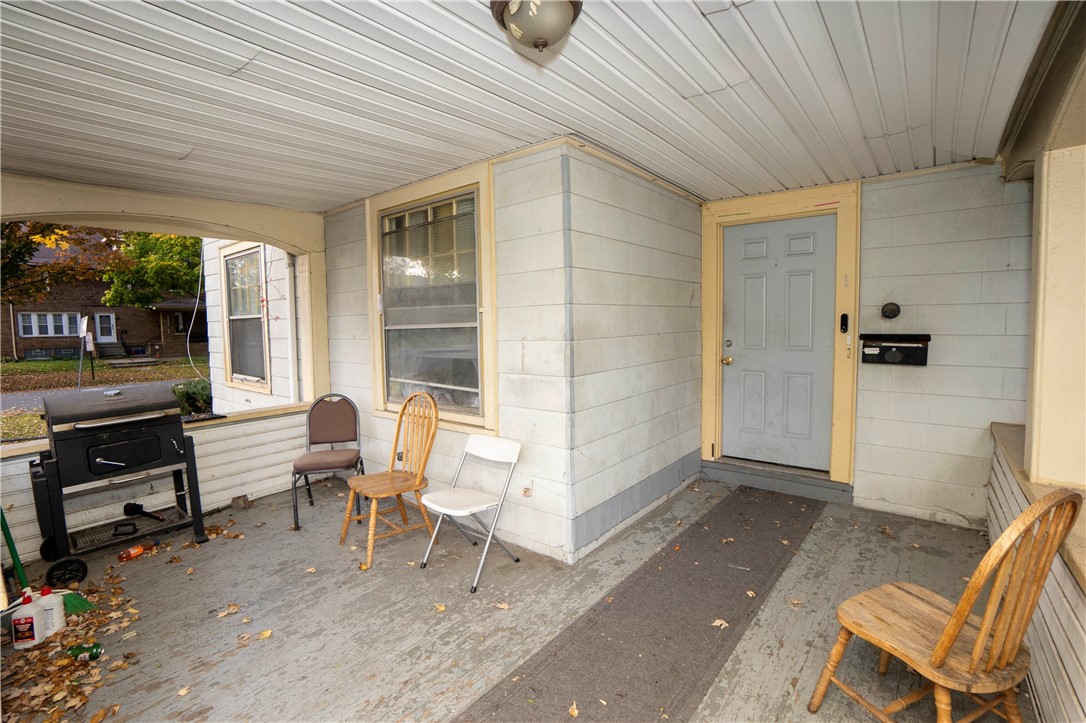 941 Dewey Avenue Rochester, NY 14613 - Photo 22 of 33