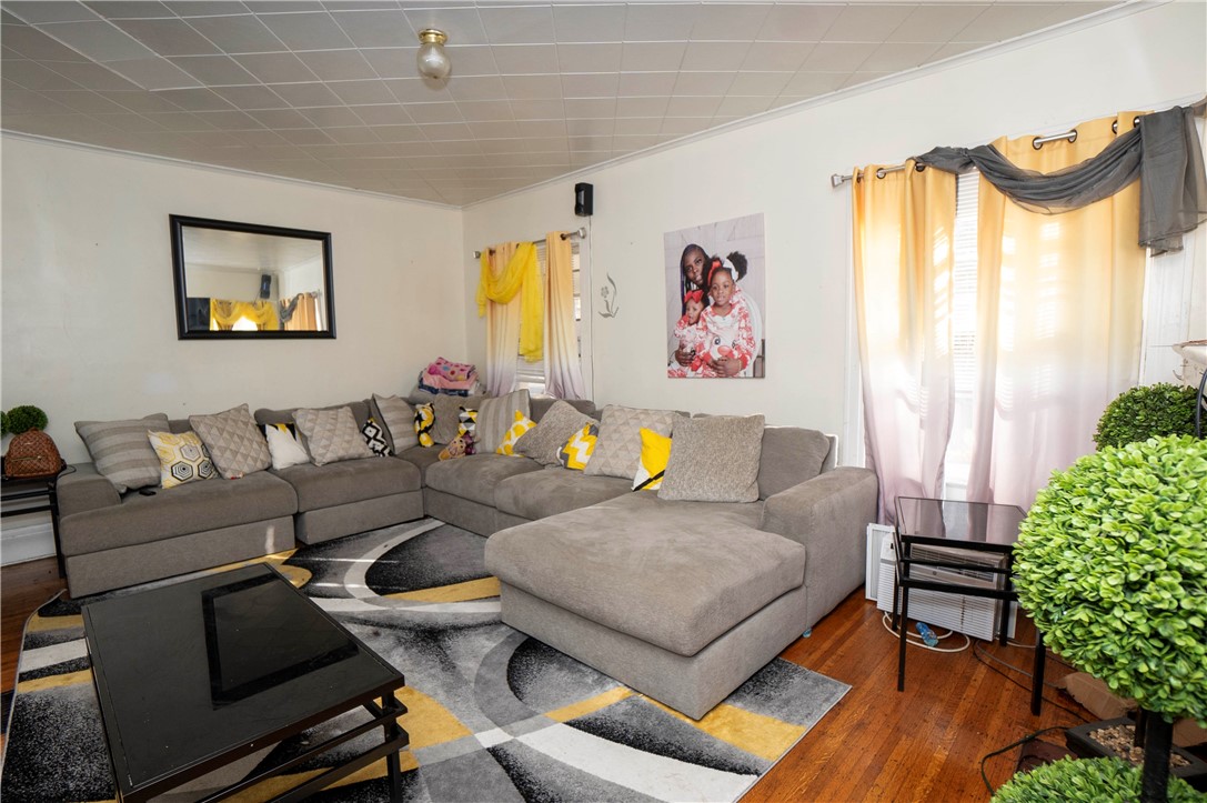 941 Dewey Avenue Rochester, NY 14613 - Photo 23 of 33