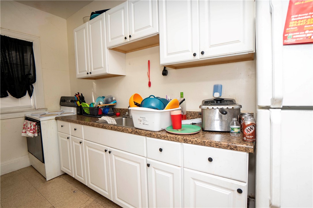 941 Dewey Avenue Rochester, NY 14613 - Photo 25 of 33