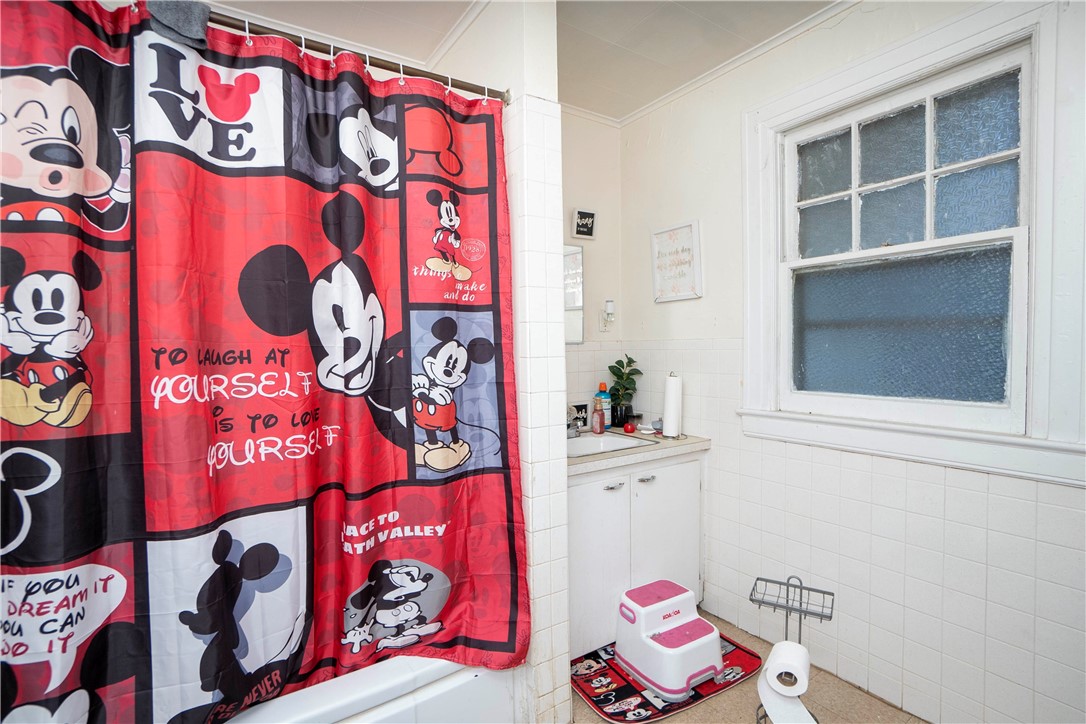 941 Dewey Avenue Rochester, NY 14613 - Photo 30 of 33