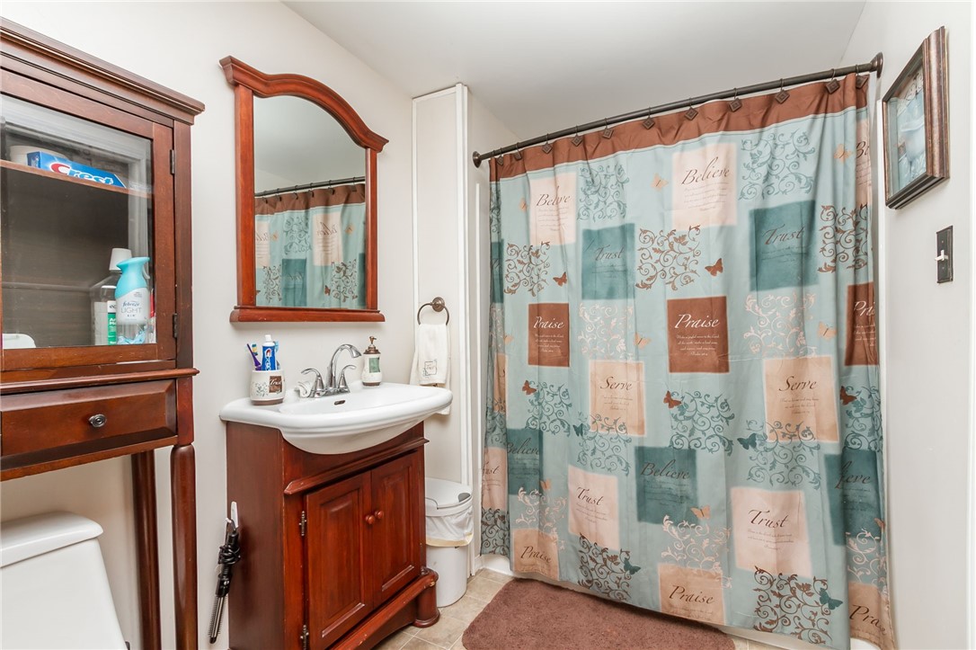 1407 Ridge Road Ontario, NY 14519 - Photo 18 of 25