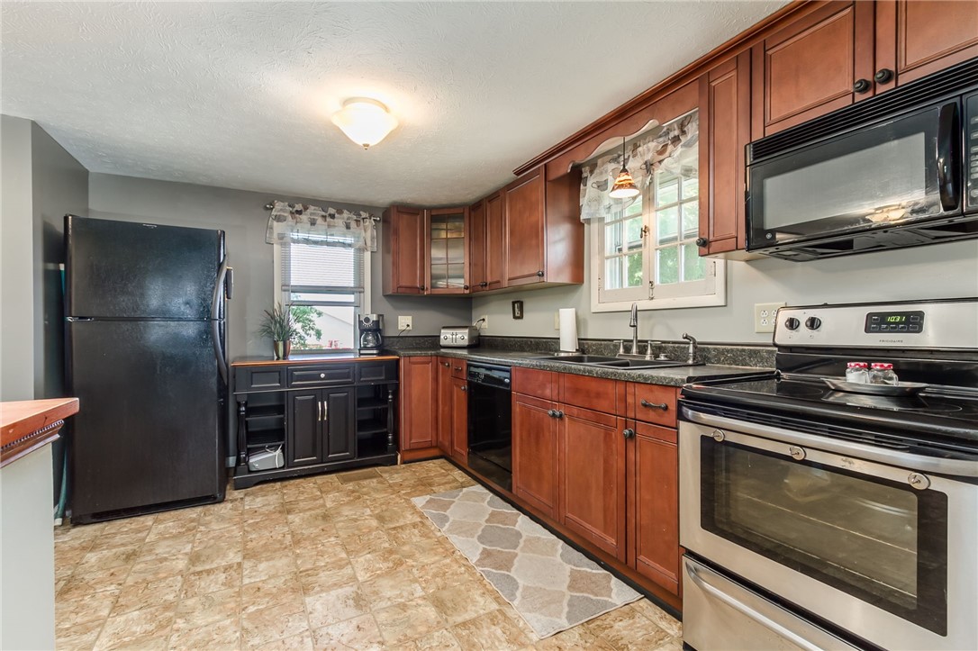 1407 Ridge Road Ontario, NY 14519 - Photo 10 of 25