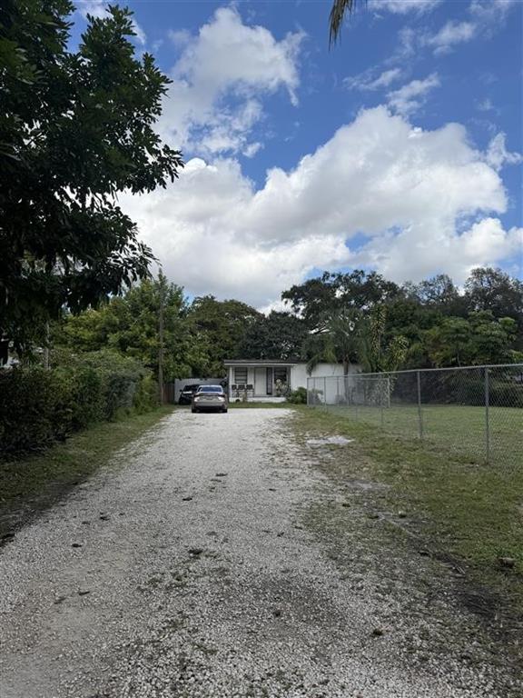 6315 Southwest 32nd Street Miramar, FL 33023 - Photo 2 of 8