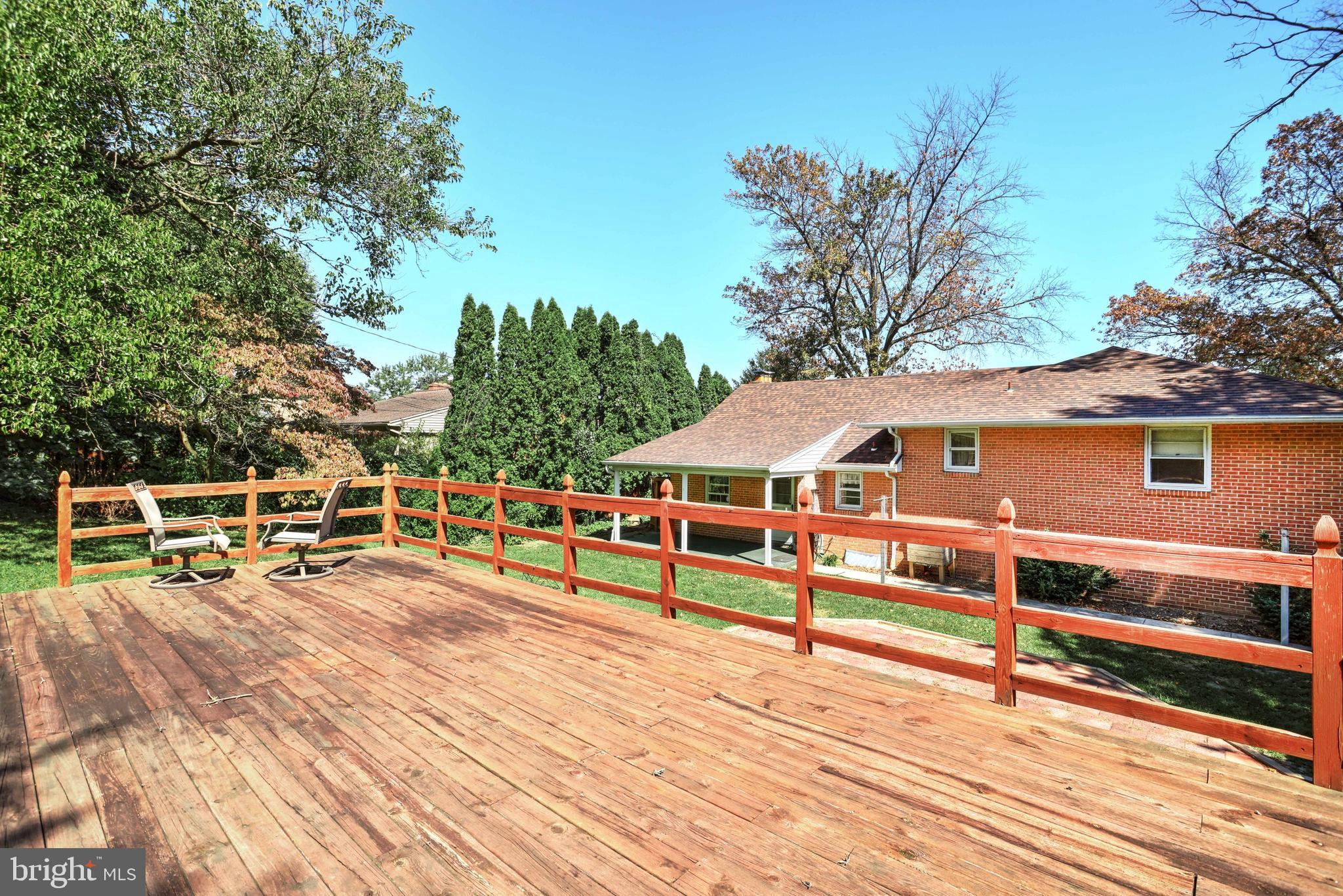 1796 Crescent Road York, PA 17403 - Photo 8 of 34
