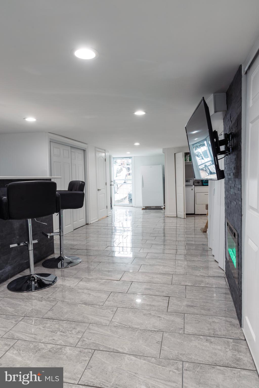 9103 Ryerson Road Philadelphia, PA 19114 - Photo 3 of 47