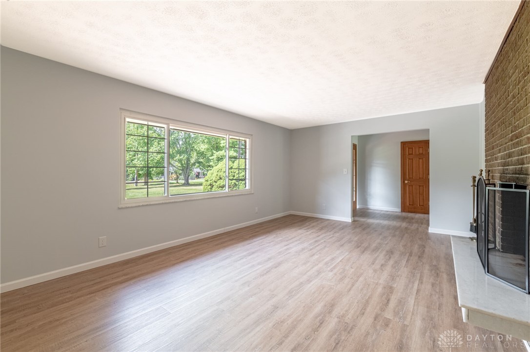 8470 Crossley Road Springboro, OH 45066 - Photo 6 of 46 Gallery Image 6