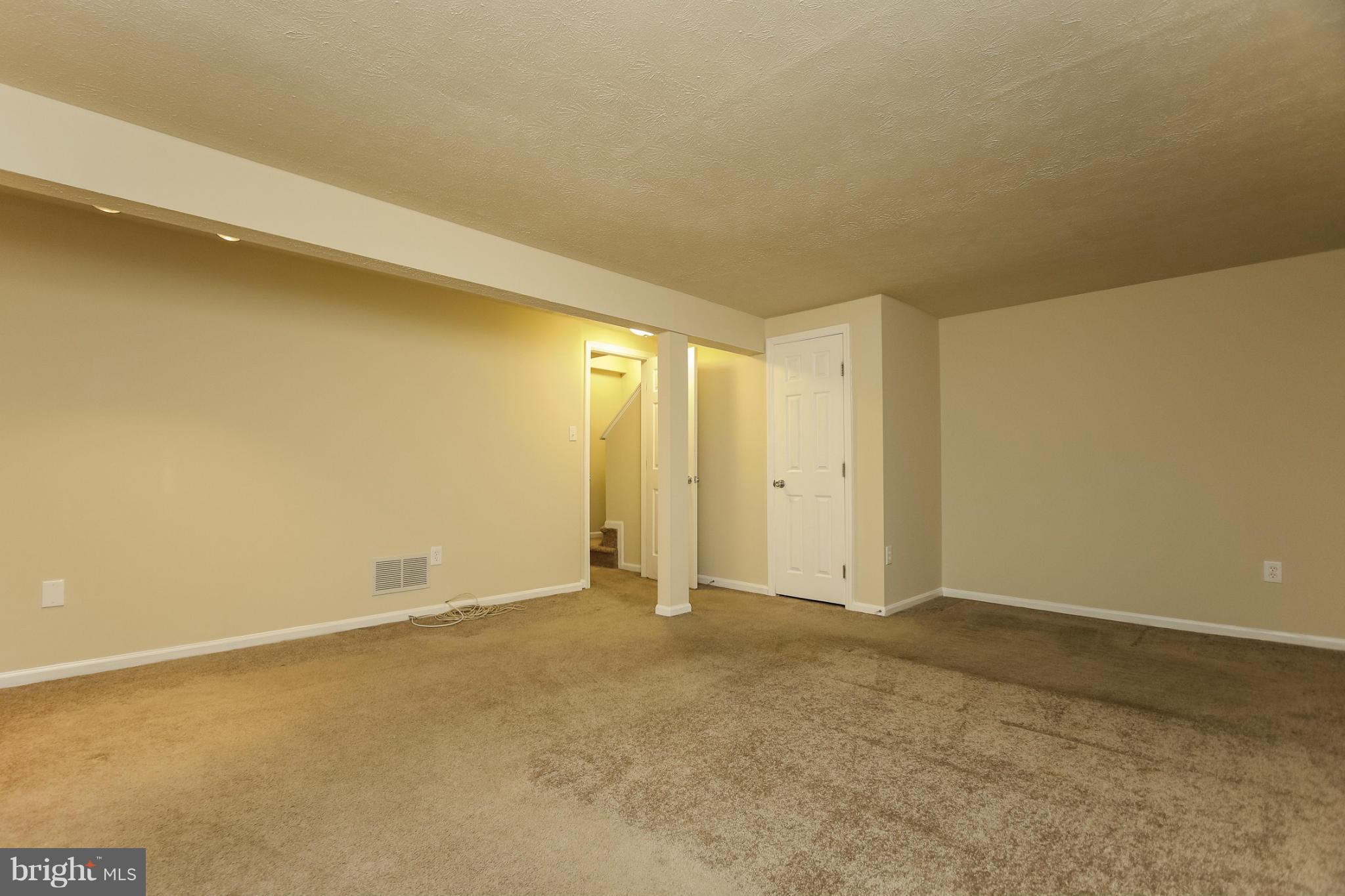 6358 Greenfield Road Elkridge, MD 21075 - Photo 20 of 28 Family Room