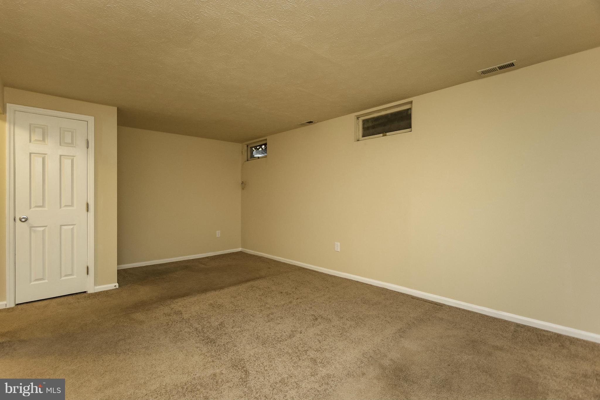 6358 Greenfield Road Elkridge, MD 21075 - Photo 22 of 28 Family Room