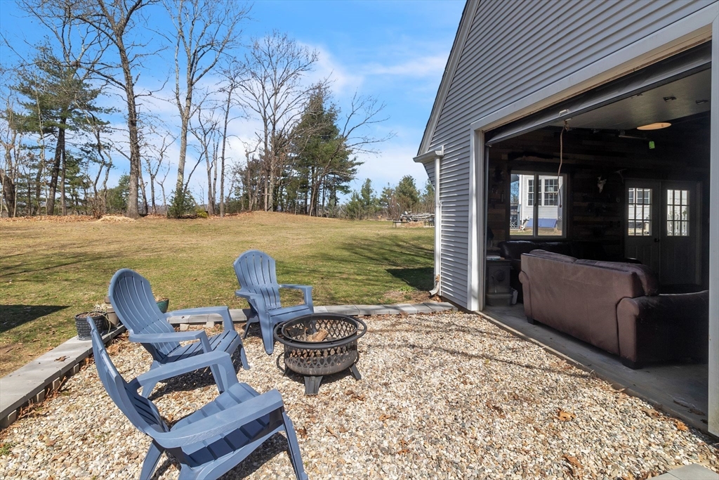 467 Springdale Road Westfield, MA 01085 - Photo 8 of 42 Gallery Image 8