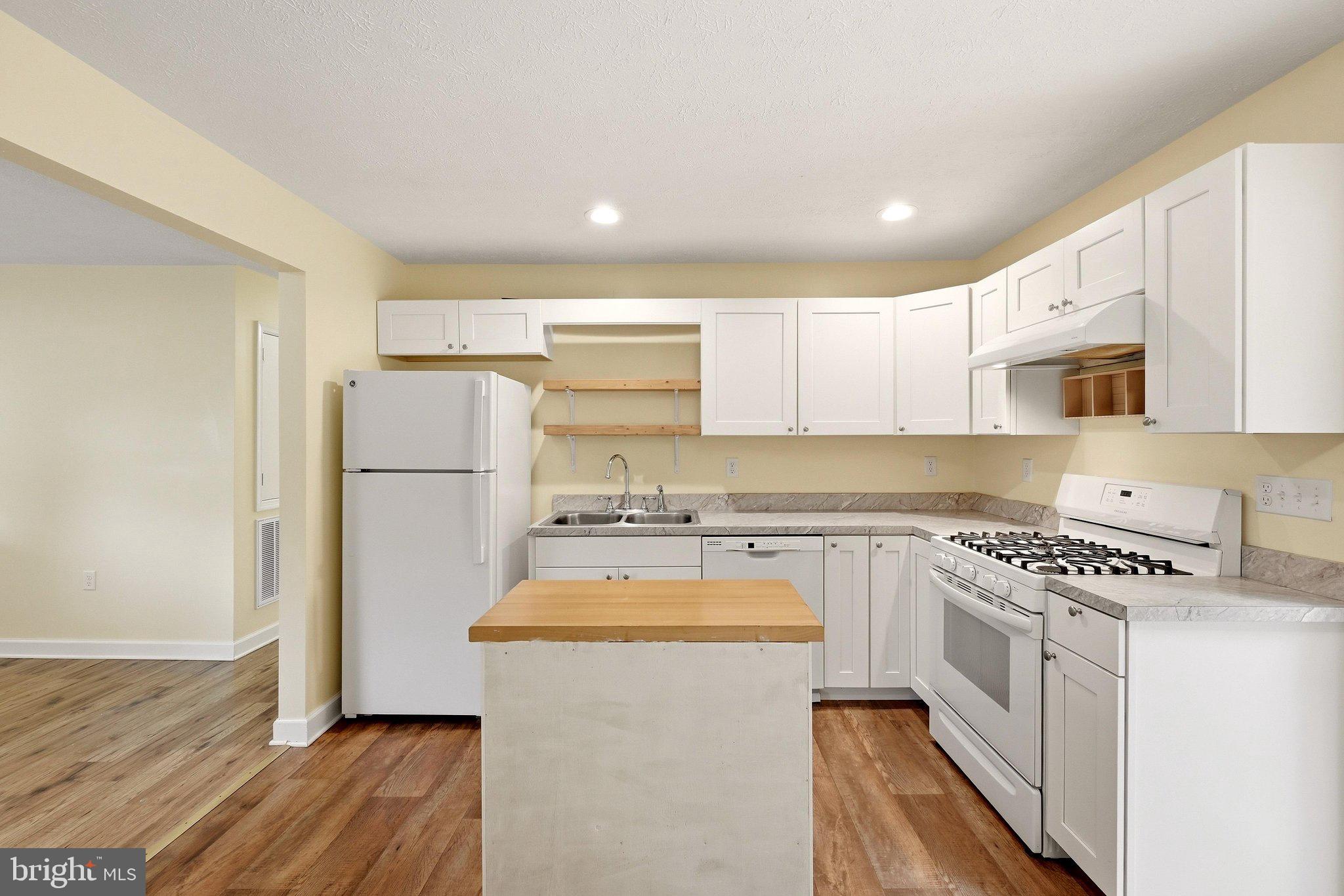 925 Christian Church Road High View, WV 26808 - Photo 15 of 55 Kitchen