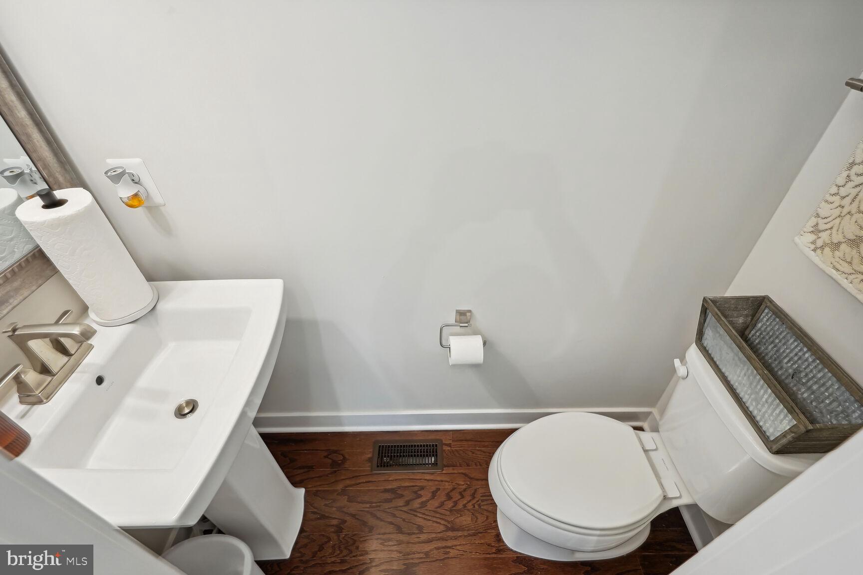 18110 Red Cedar Road Dumfries, VA 22026 - Photo 6 of 26 Gallery Image 6