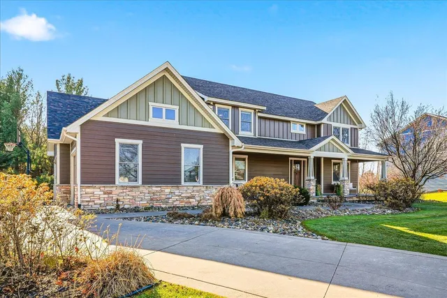 $1,245,000 | 741 Mount Curve Chase, Hudson, WI 54016
