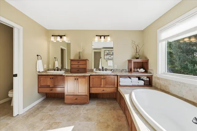 $1,245,000 | 741 Mount Curve Chase, Hudson, WI 54016