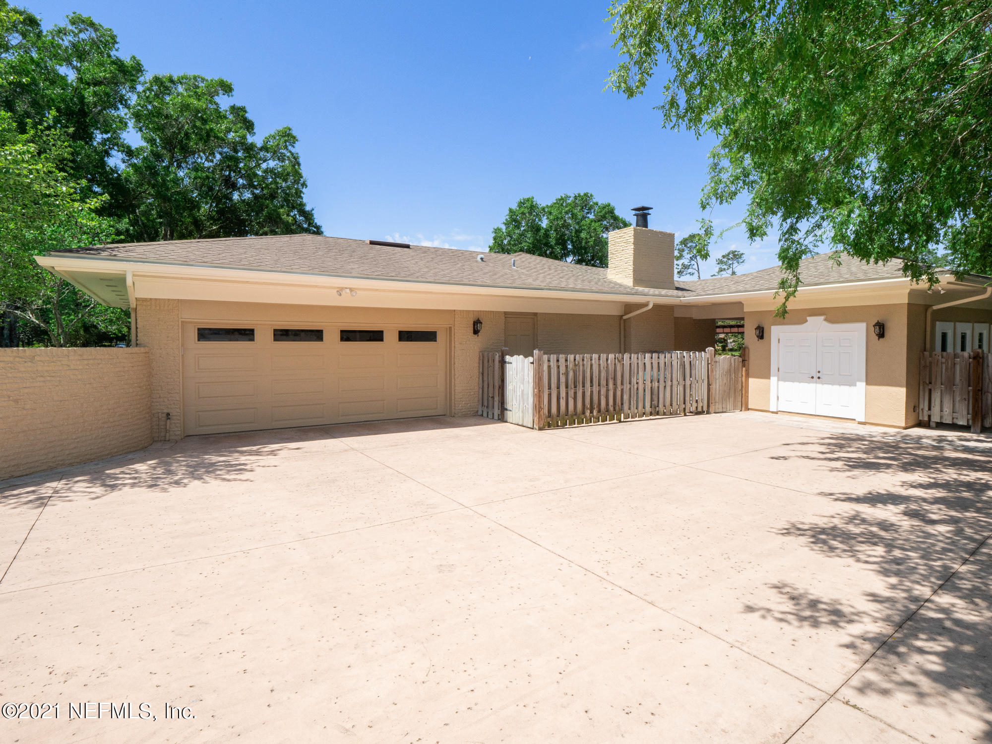 8270 Hunters Grove Road Jacksonville, FL 32256 - Photo 8 of 76 Paver Driveway