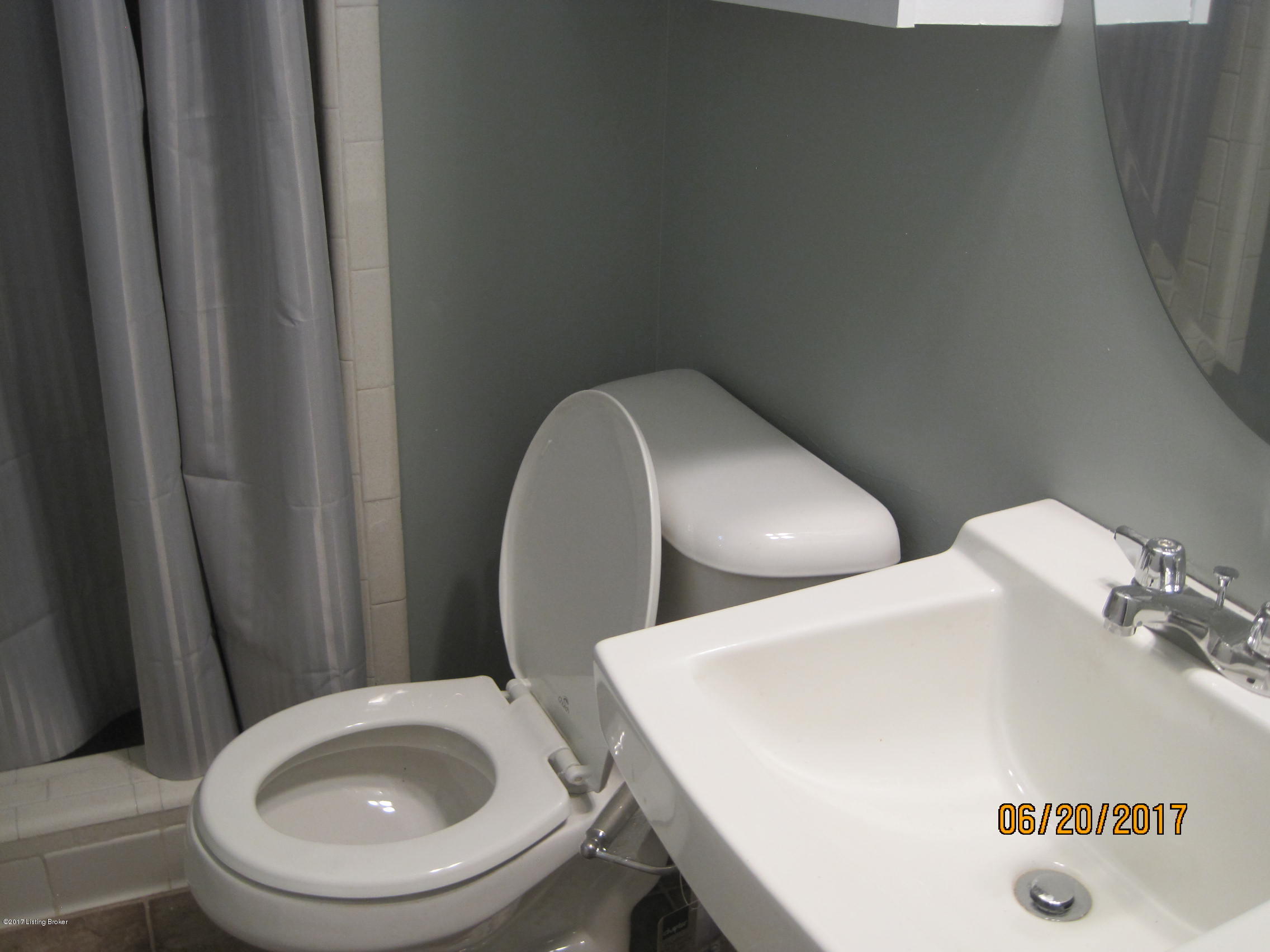 7325 Paiute Road Louisville, KY 40214 - Photo 15 of 20 IMG_2530