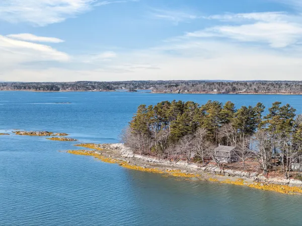 $995,000 | 71 Merganser Way, Freeport, ME 04032