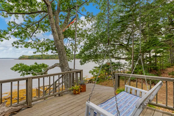 $995,000 | 71 Merganser Way, Freeport, ME 04032