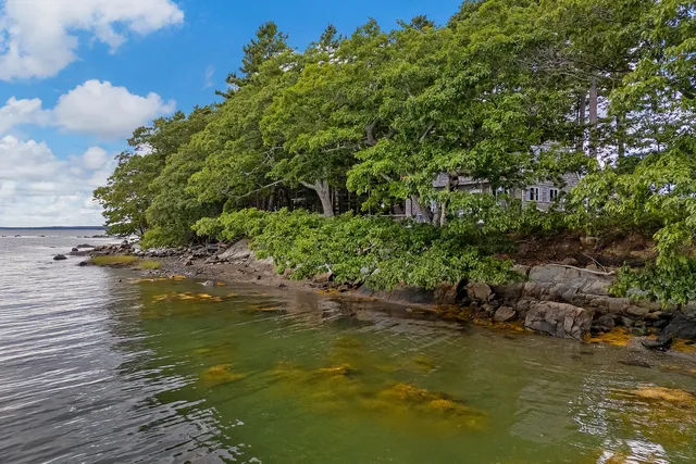 $1,075,000 | 71 Merganser Way, Freeport, ME 04032