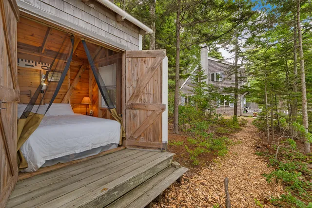 $1,075,000 | 71 Merganser Way, Freeport, ME 04032