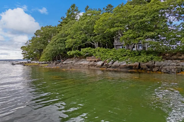 $1,075,000 | 71 Merganser Way, Freeport, ME 04032