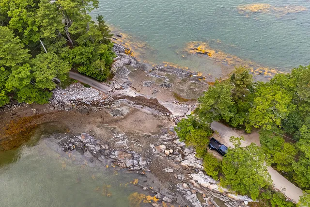 $1,075,000 | 71 Merganser Way, Freeport, ME 04032