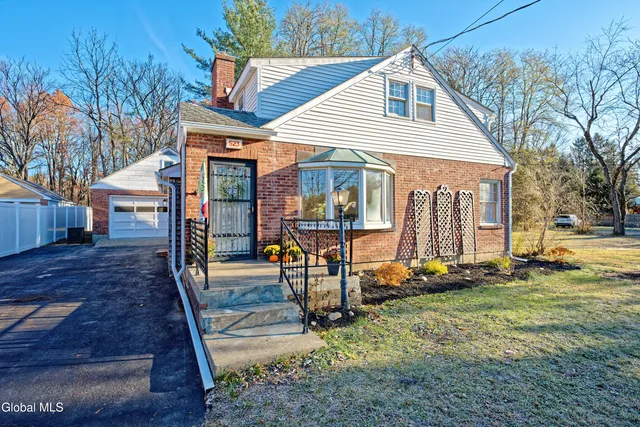 $367,900 | 523 Highway 146, Guilderland, NY 12009