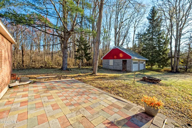 $367,900 | 523 Highway 146, Guilderland, NY 12009