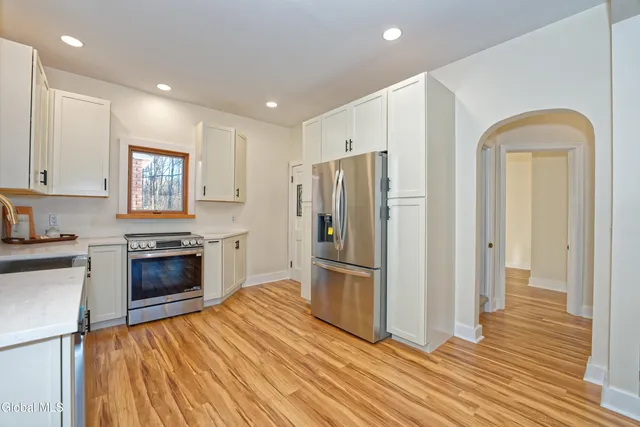 $367,900 | 523 Highway 146, Guilderland, NY 12009