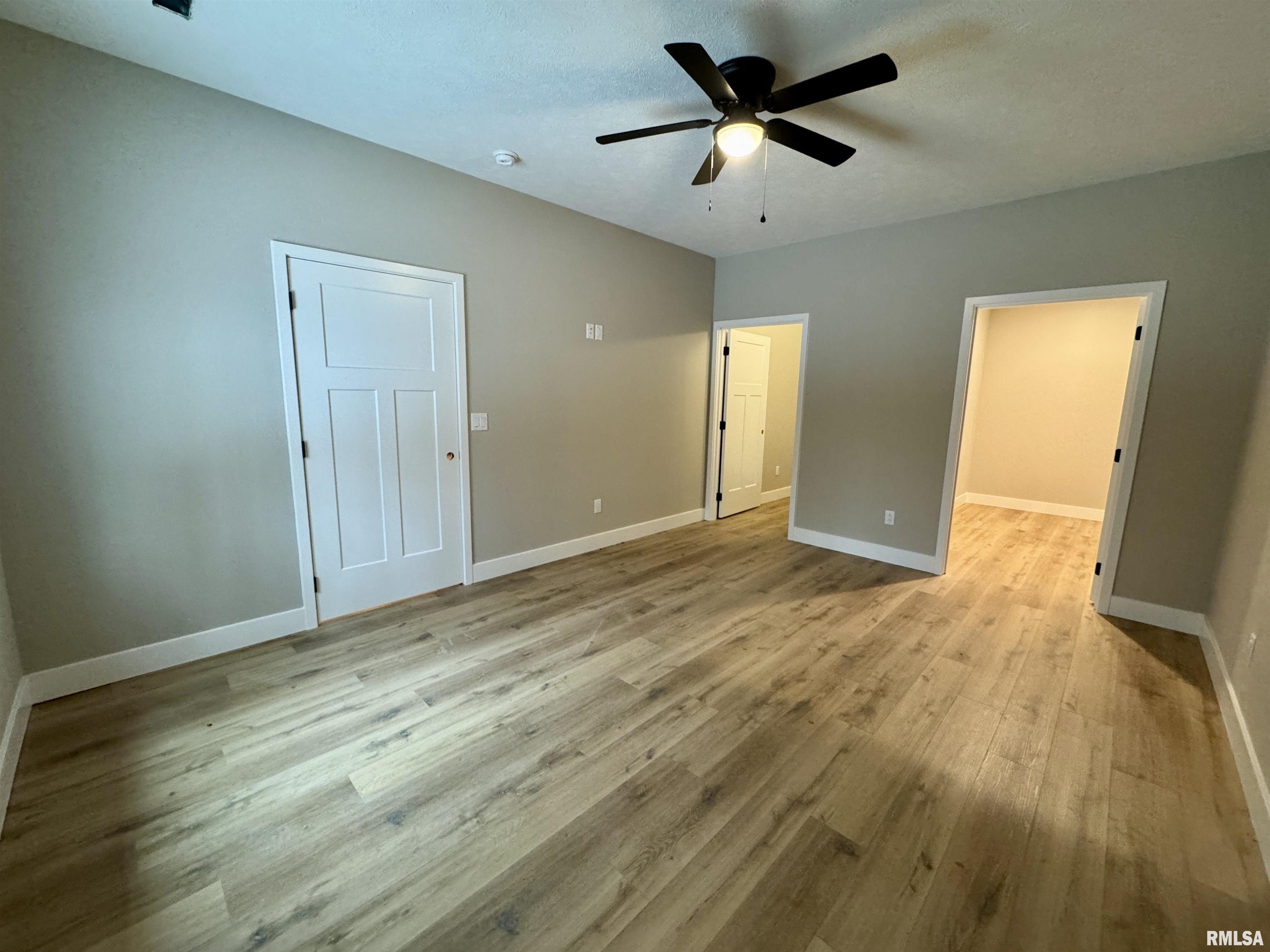 208 Hall Street Hurst, IL 62949 - Photo 7 of 21