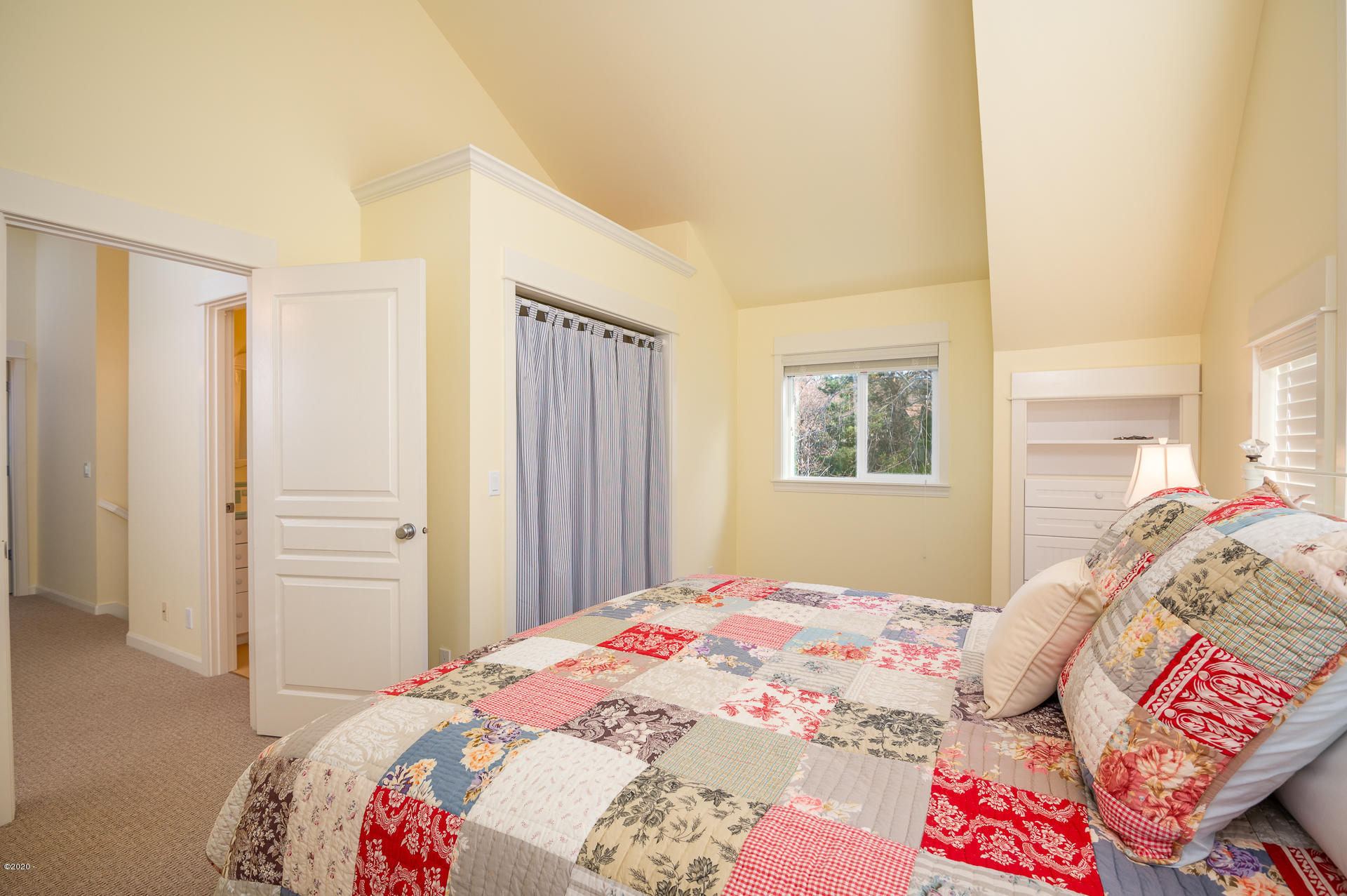 2100 Overleaf Loop Yachats, OR 97498 - Photo 26 of 51 Bedroom2