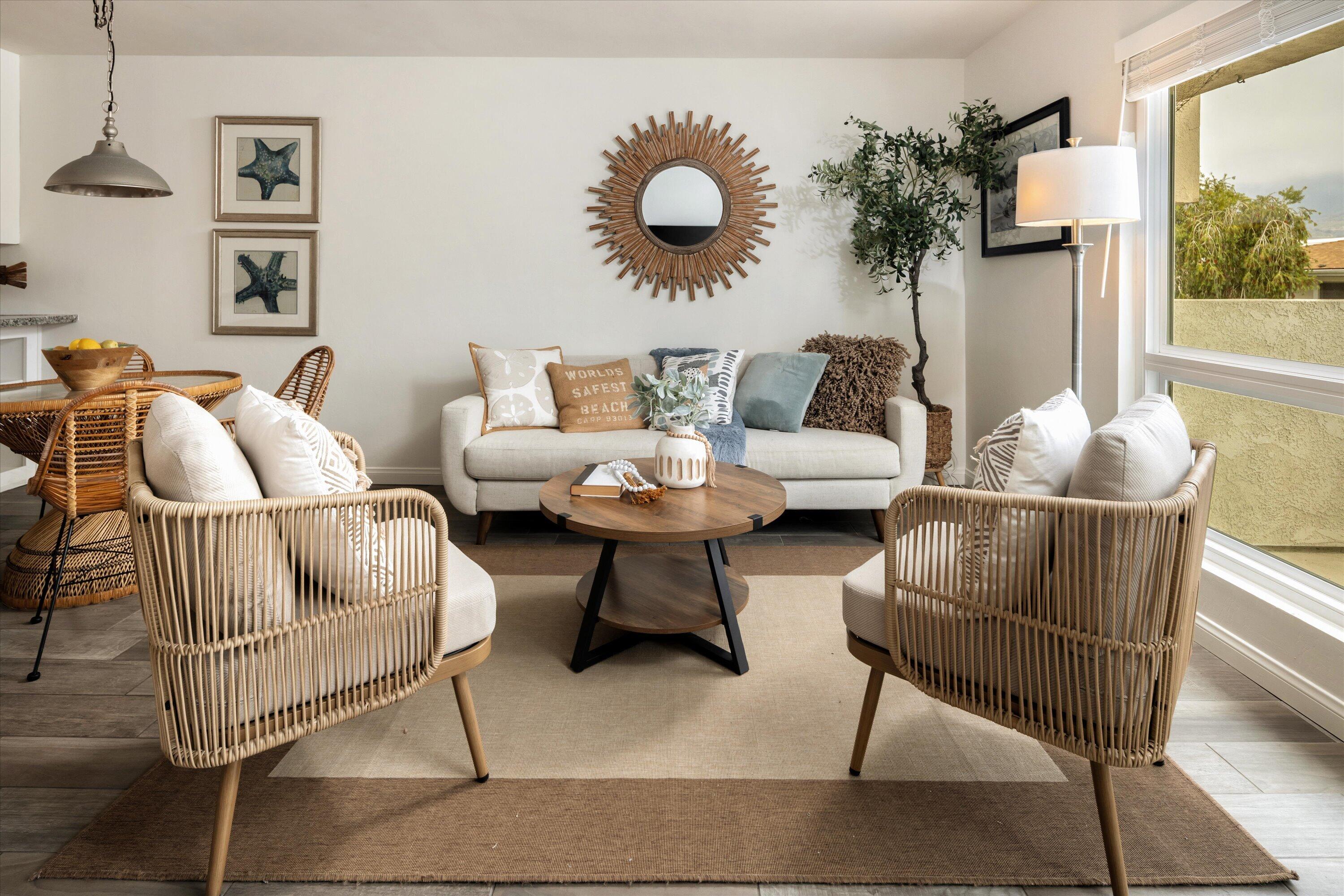 4700 Sandyland Road, Unit 54 Carpinteria, CA 93013 - Photo 9 of 26 Living room