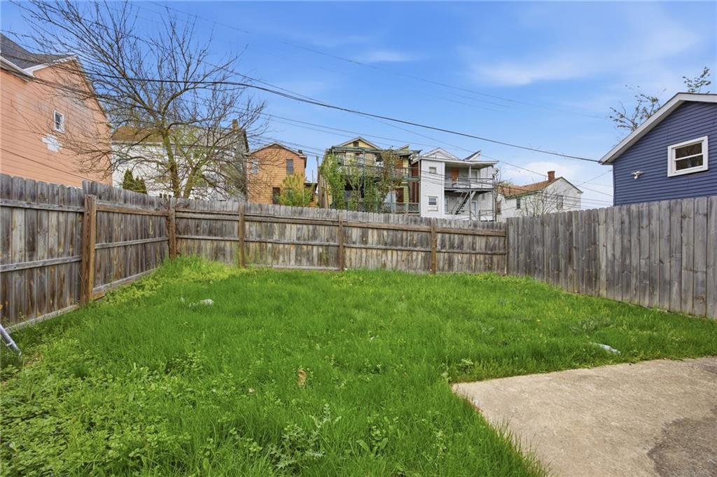 720 Mary Street McKees Rocks, PA 15136 - Photo 2 of 11