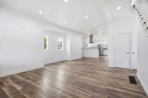 $2,100 | 720 Mary Street, McKees Rocks, PA 15136