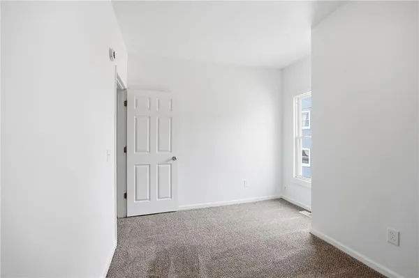 $2,100 | 720 Mary Street, McKees Rocks, PA 15136