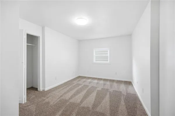 $2,100 | 720 Mary Street, McKees Rocks, PA 15136