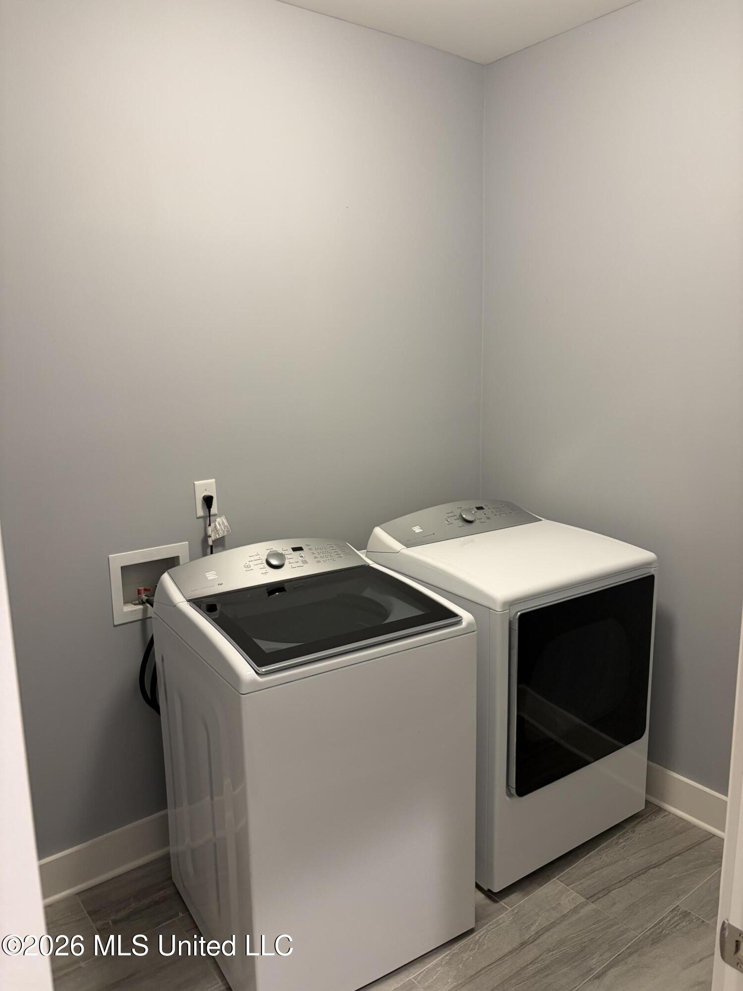 1657 Carlee Drive Hernando, MS 38632 - Photo 13 of 31 Laundry - Washer - Dryer