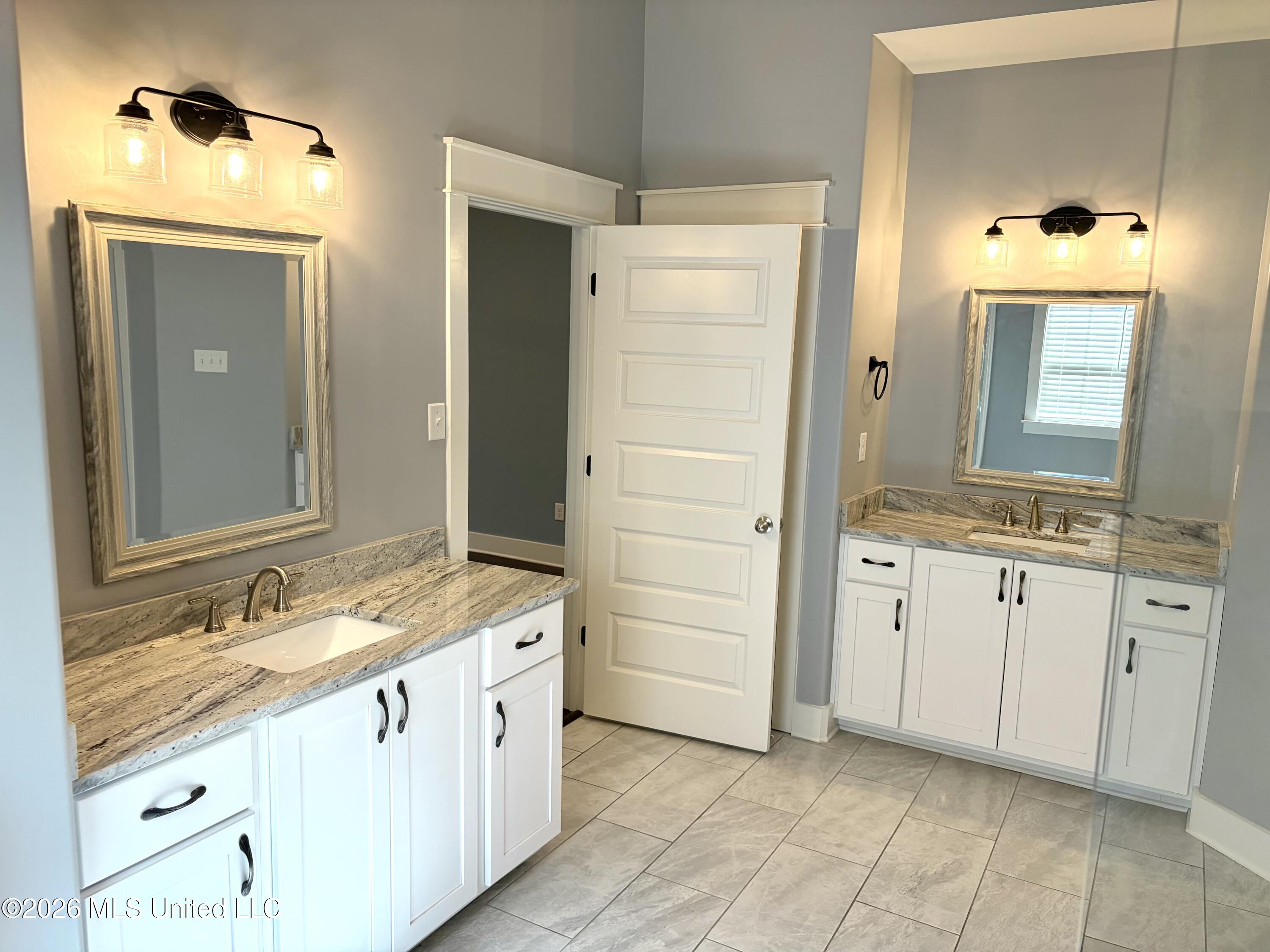 1657 Carlee Drive Hernando, MS 38632 - Photo 20 of 31 Master Bath