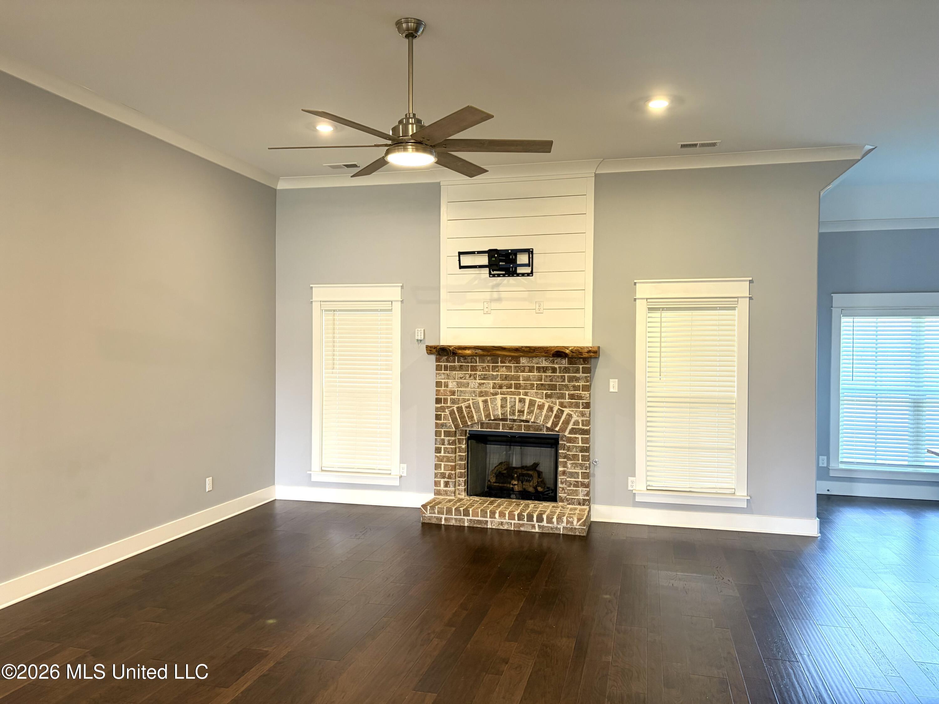 1657 Carlee Drive Hernando, MS 38632 - Photo 5 of 31 Living Room