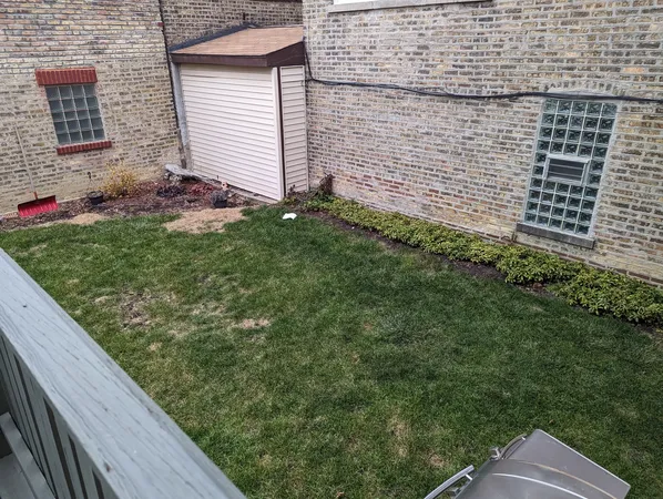 $1,995 | 5650 North Spaulding Avenue, Unit 2, Chicago, IL 60659