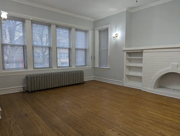$1,995 | 5650 North Spaulding Avenue, Unit 2, Chicago, IL 60659