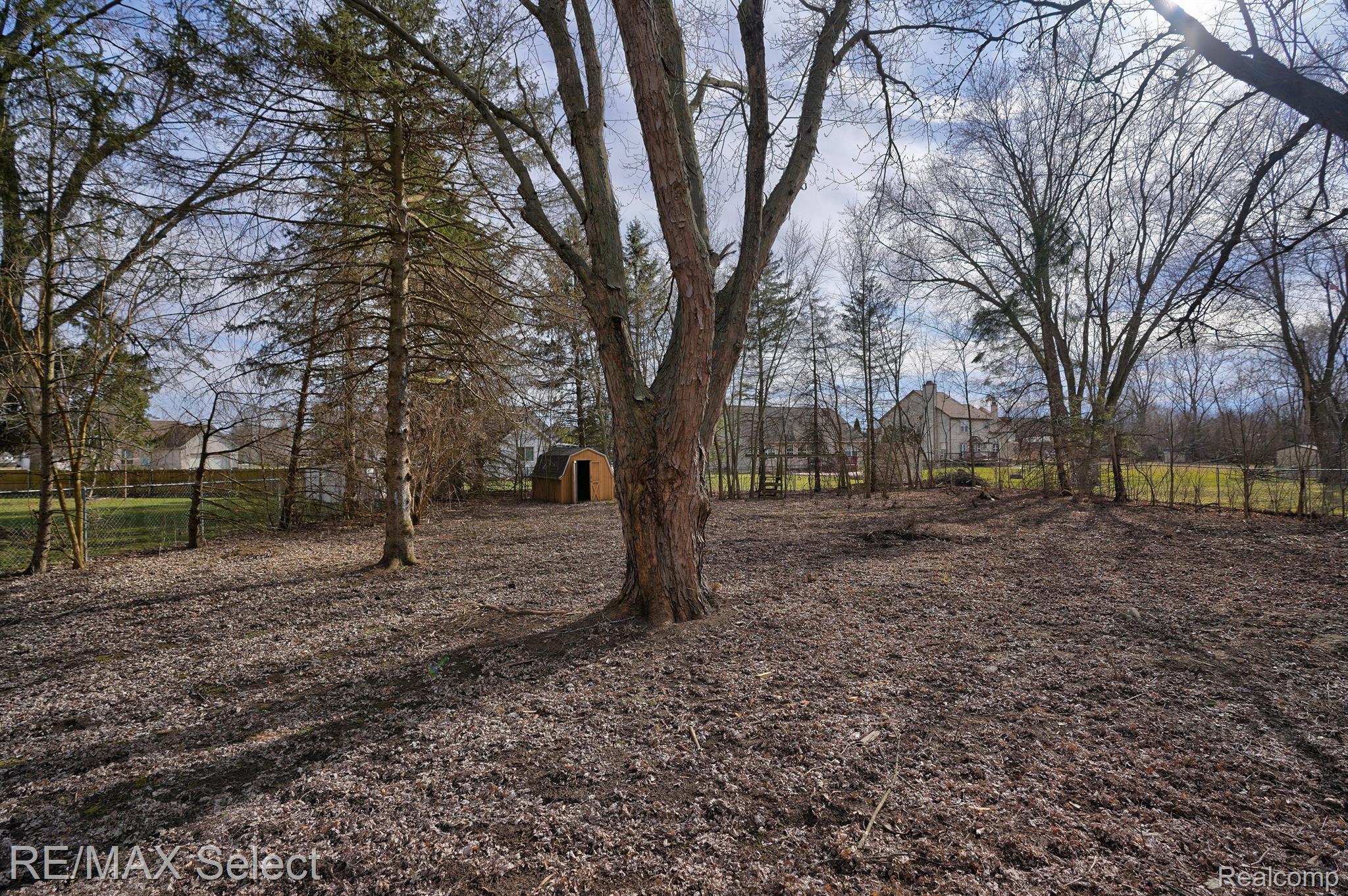 8199 Carpenter Road Flushing, MI 48433 - Photo 27 of 34 Gallery Image 27
