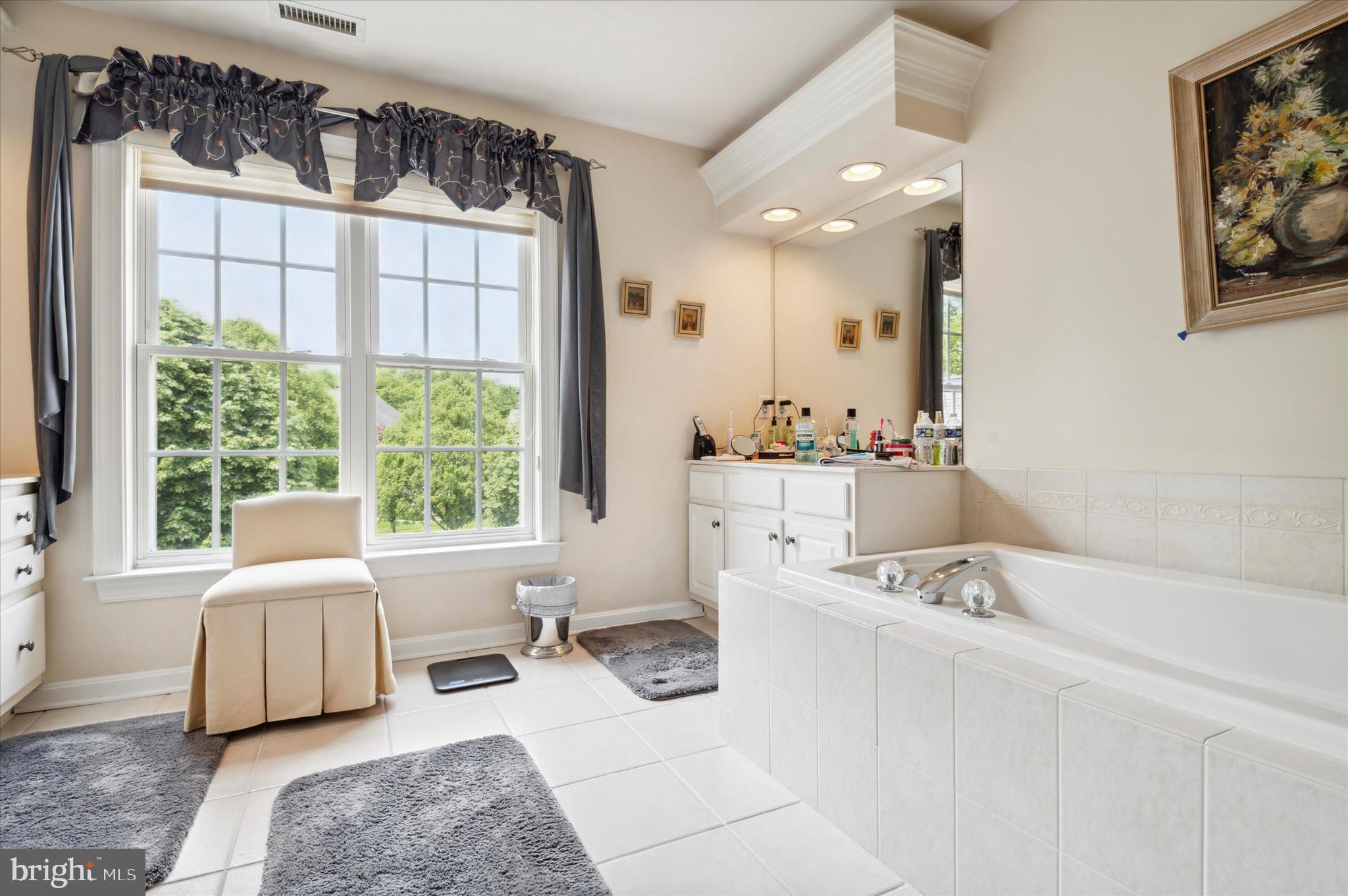 40 Ridings Way, Unit 23 West Chester, PA 19382 - Photo 21 of 33 Primary Bathroom