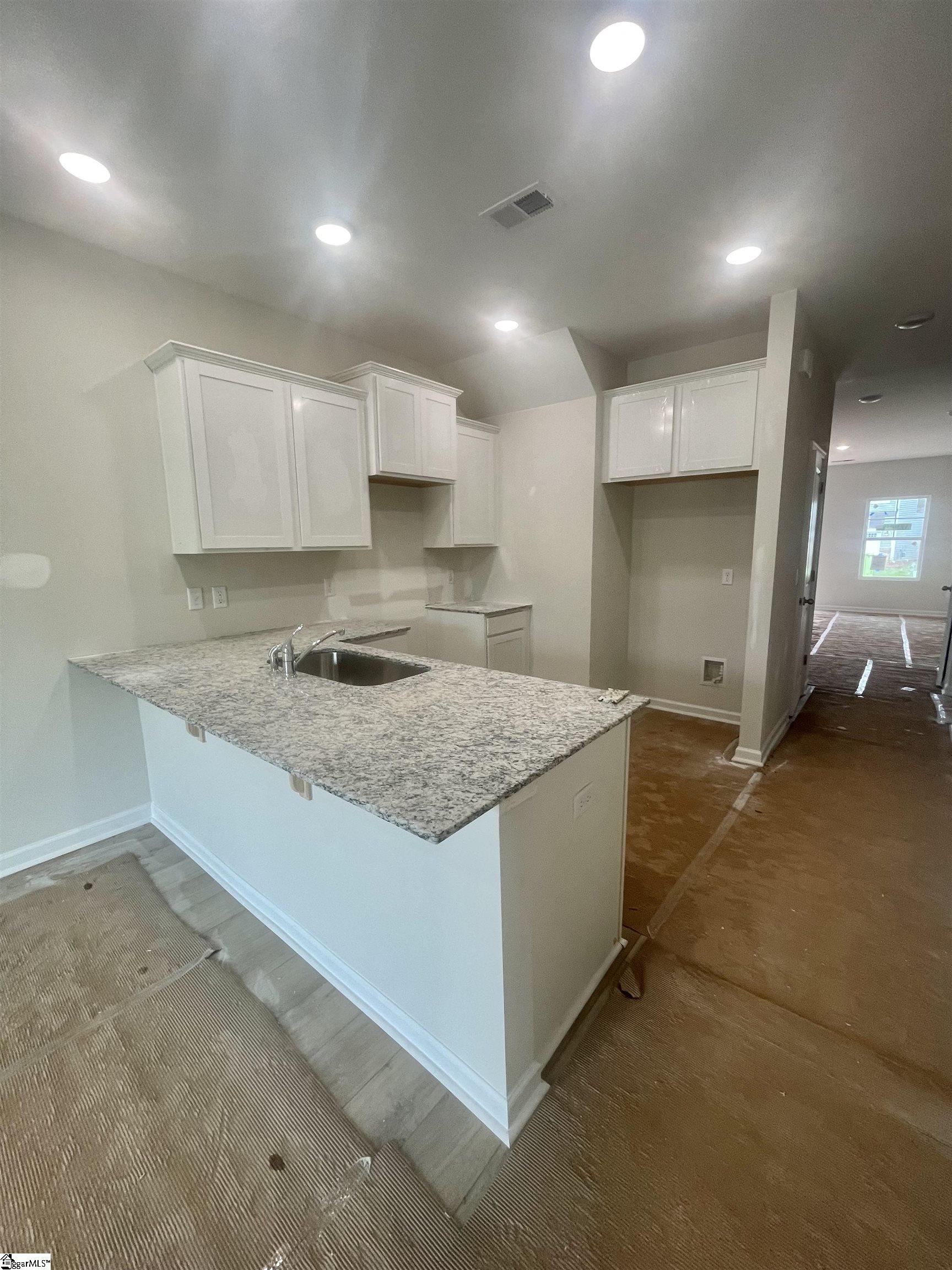 105 Brown Circle Easley, SC 29642 - Photo 5 of 22 Gallery Image 5