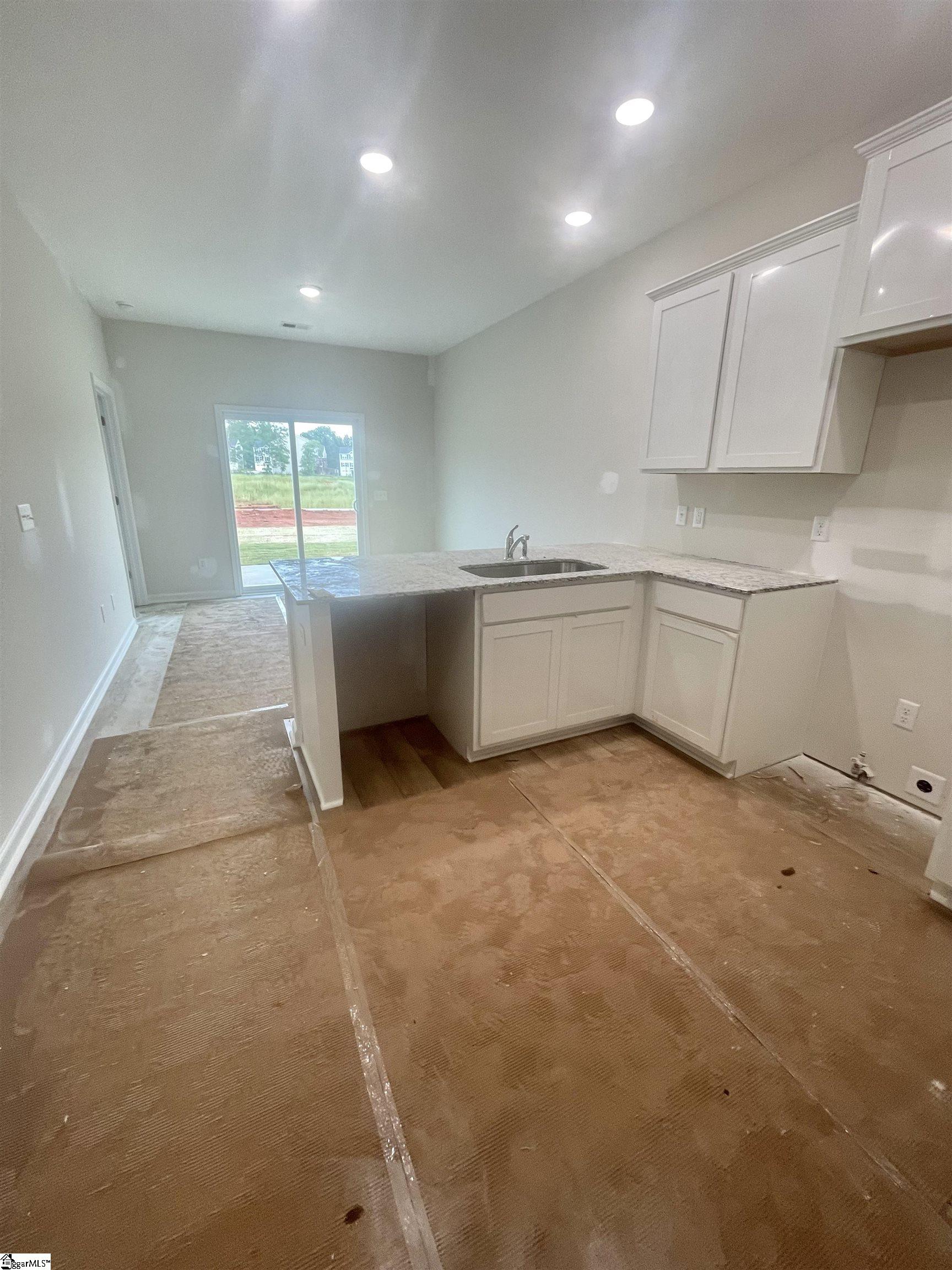 105 Brown Circle Easley, SC 29642 - Photo 6 of 22 Gallery Image 6