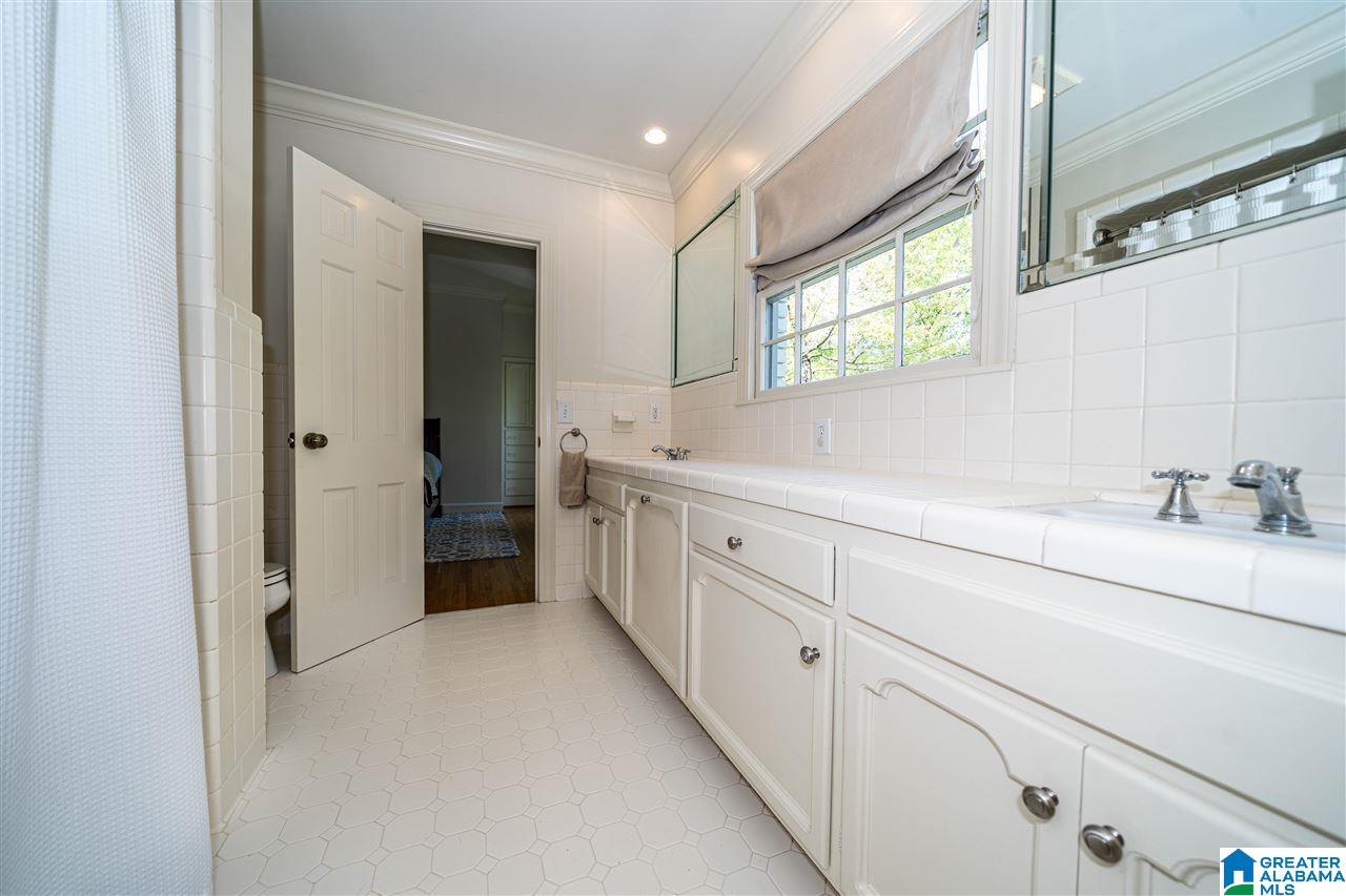 2837 Overton Road Birmingham, AL 35243 - Photo 28 of 45