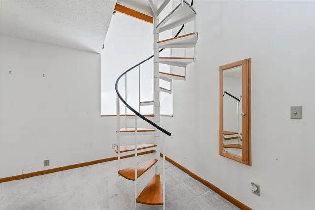 a view of entryway with a front door