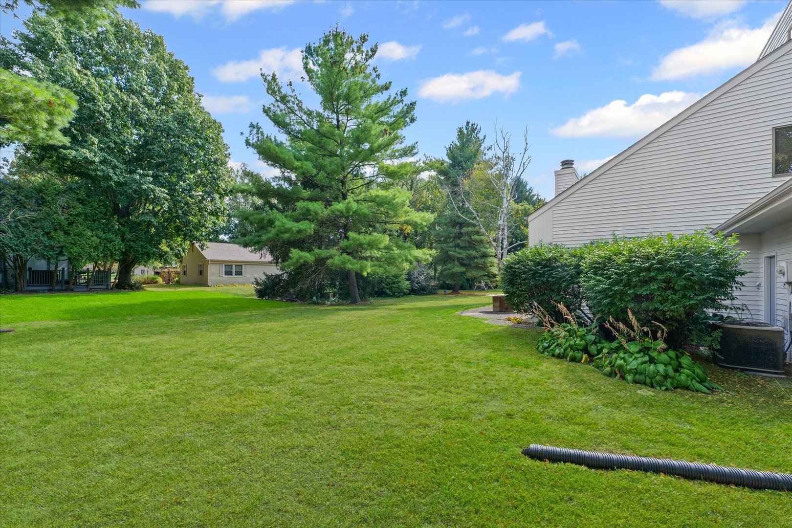 1914 Woodfield Road Champaign, IL 61822 - Photo 48 of 54