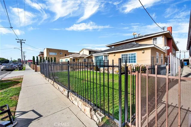 a view of a backyard and a garden